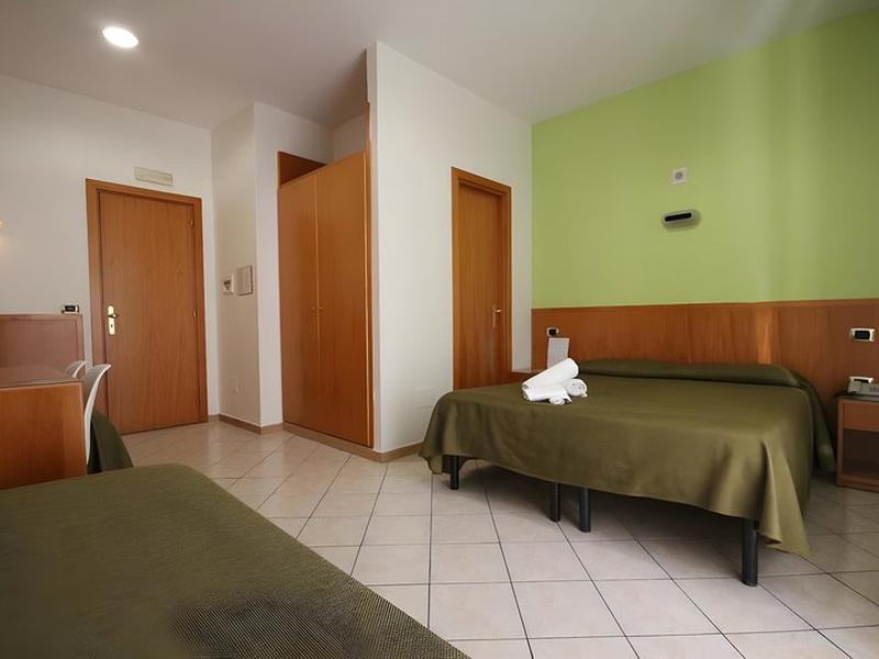 2F6946CB6FB72A8ECCF6B4465834C60B