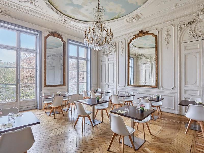 77D5EA8A8E82413B485ECB85B5D6390F