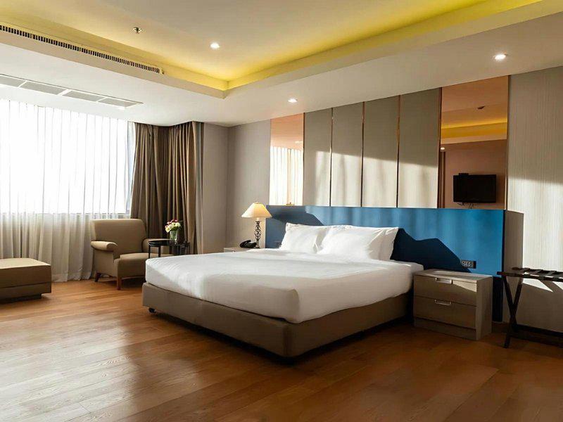 51AD32DDD844E94030A6F76FC607557C