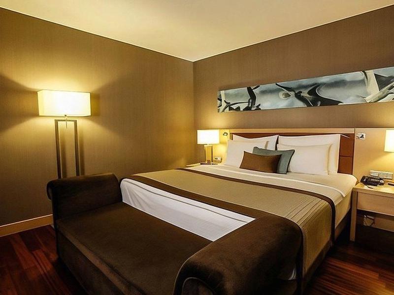 EF8FE37B44D799299312E4B98B7C8C1E