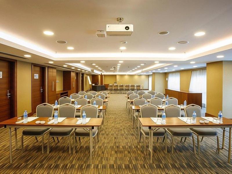 33248003794A02DC790440A3BC42D026