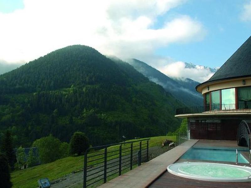 18CCA52FCC06A8A6FE5E92FEA3ADDF10