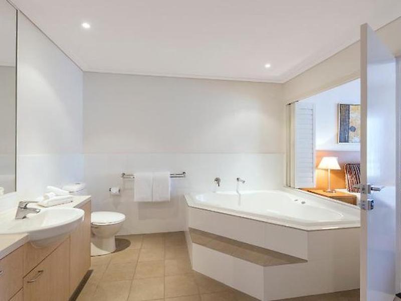 ABBF2FD11BAB7F5A82D0044506B10AEF