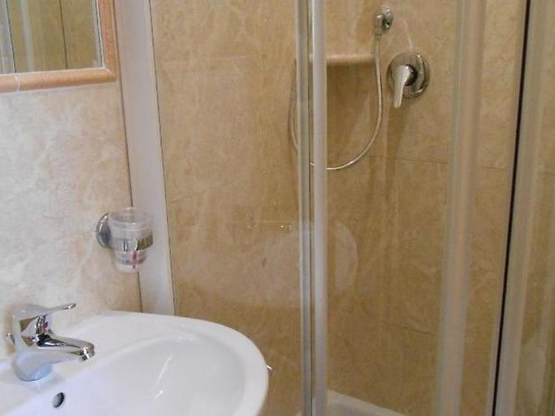 6FA8349BD6B9A0B6843AA23D1D34E207