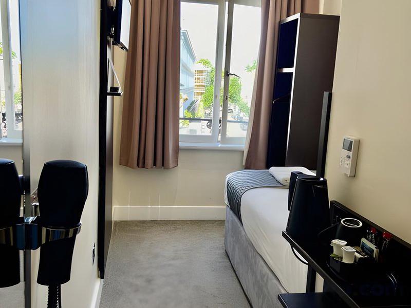 7755E33B937B3AD81950982824A7805D