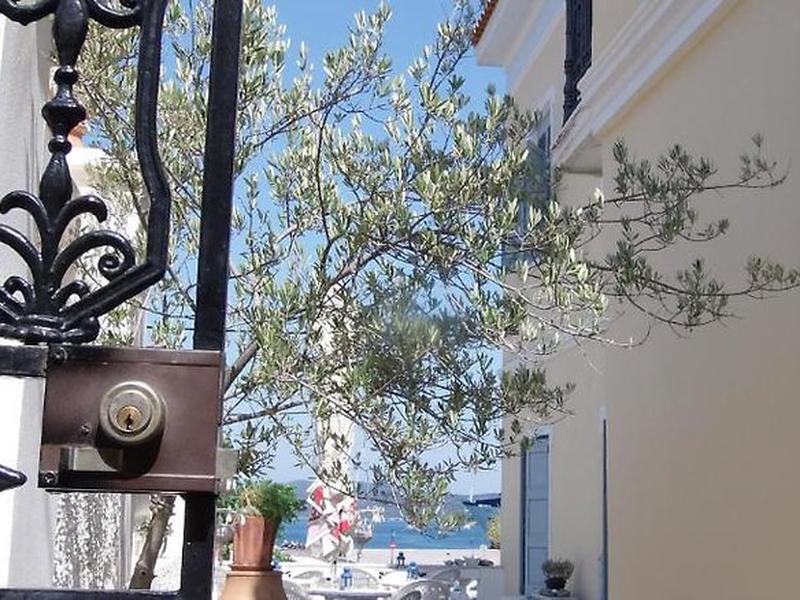 002BEE00EB48FE4F9AE383A6EEFB7E27