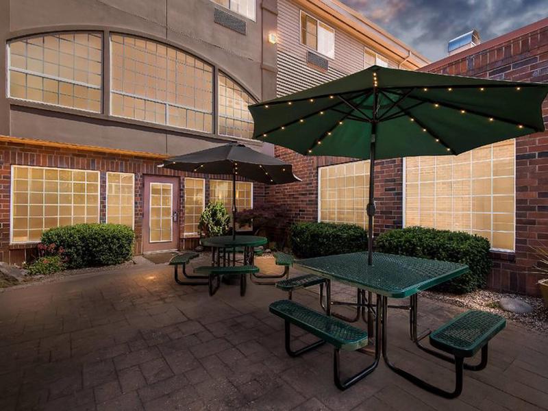 B9B4B1957FDFDD154FAFAB73269E5D71