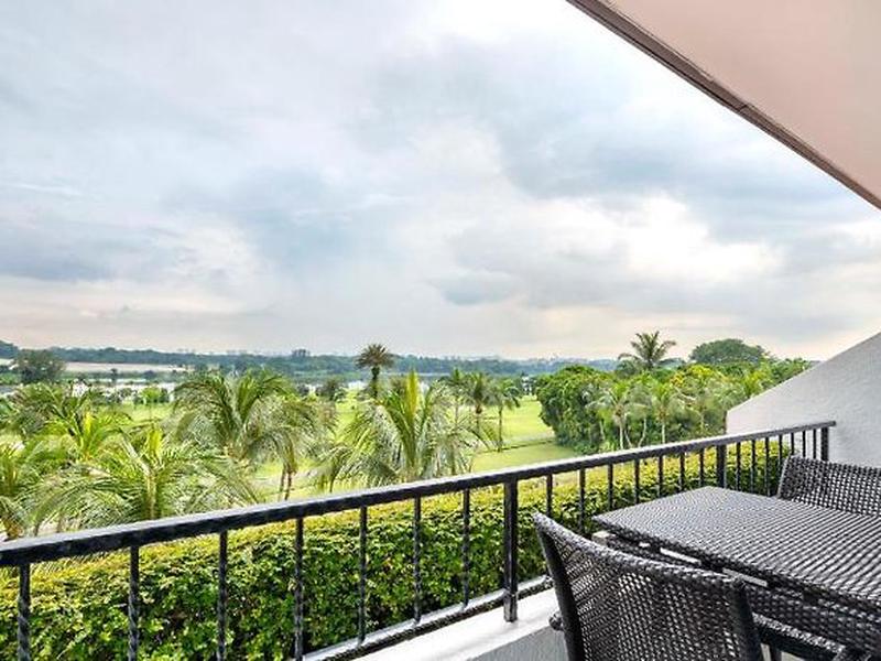 FDD1DFC33F87C6CF91B10D1E902643FF