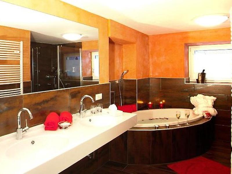 33E6D2178992E8E2C06335CADA223DE3