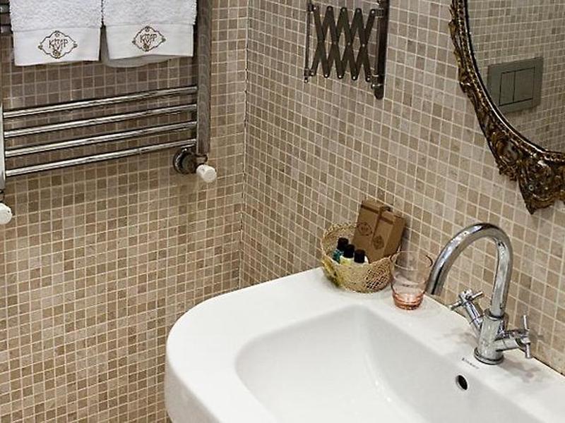 FDC3F5A9BF4EDC851C259C4DF182B56E