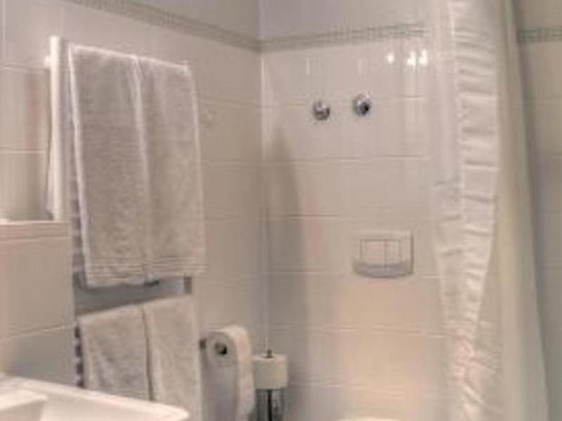 6B77DA0811A428F08CAF320E14D0C3B4