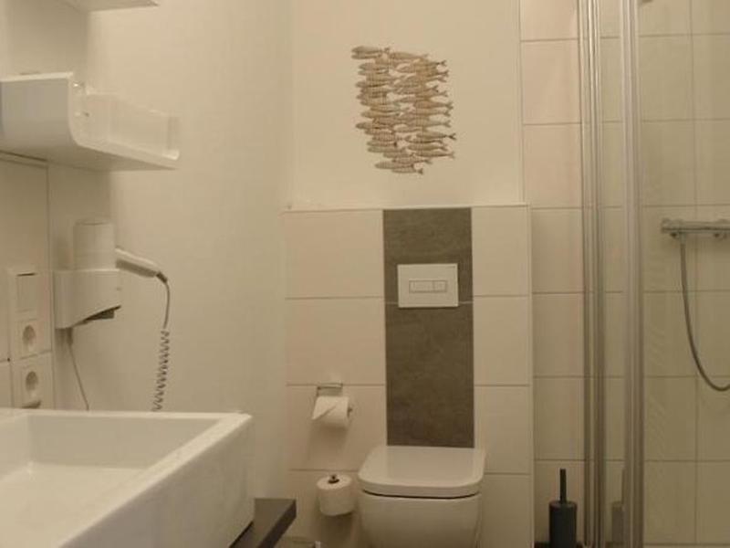 1049B4475A26D982CBF16CE2AE8D70D9