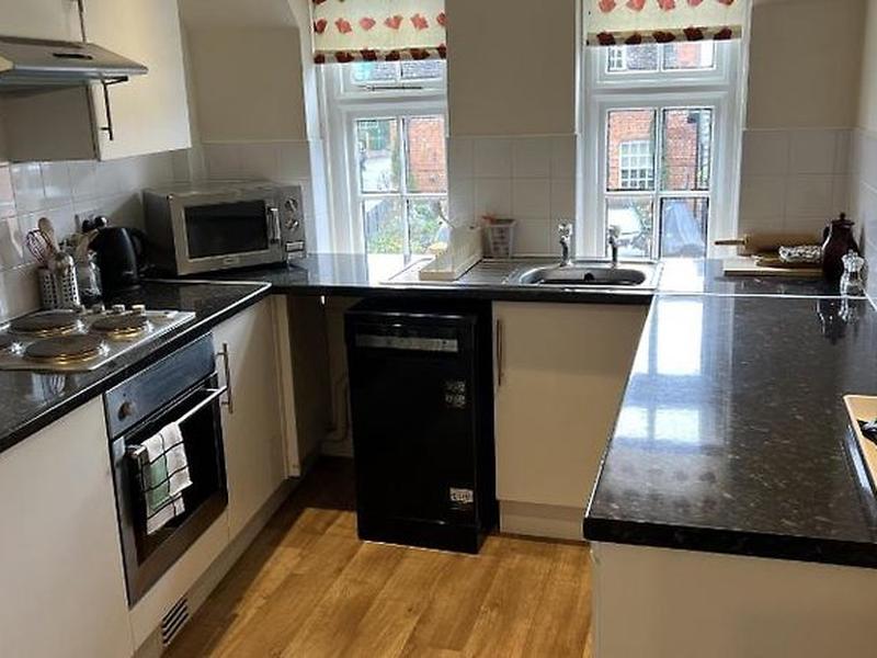 04DB7BA80A93124D7385DDD1BD0B830C