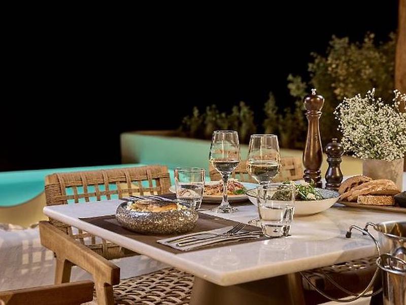 FE8B3A3DB10F88FDEEDE4B1AC9AA5857