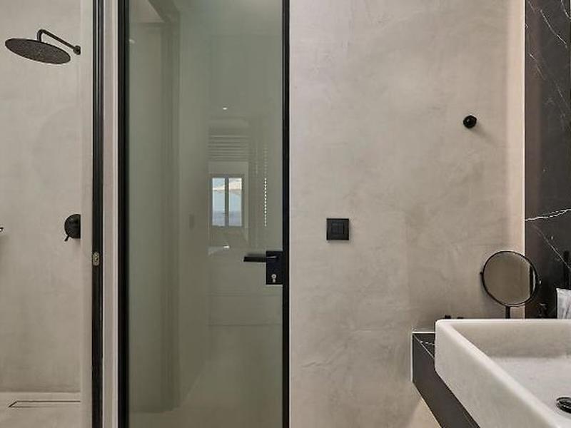 09586FF6426C80BAD120DB1BCA1E3924