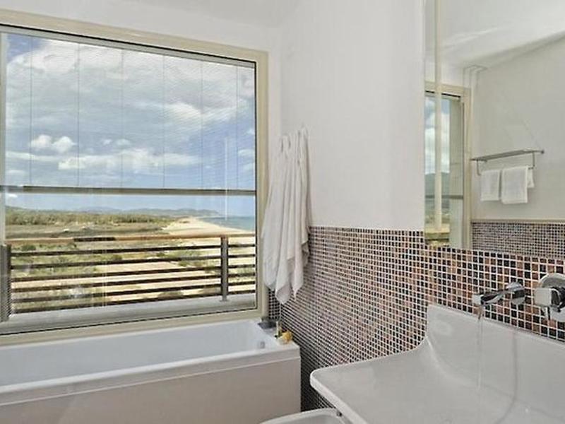 0B17E5CF9E4D777422A23A3EF5AE75FF