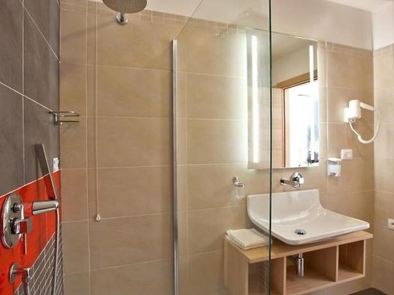 63663537C2B15A52ABA339677412C0E1