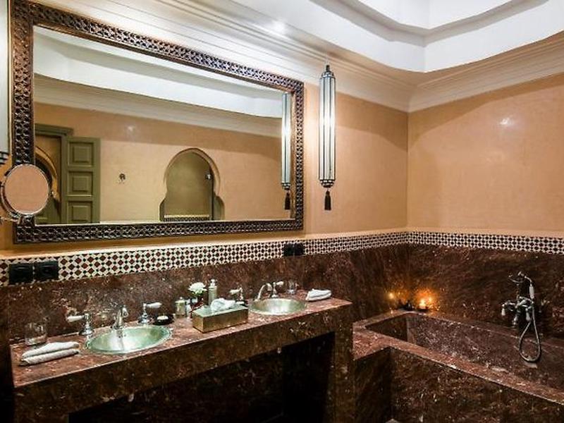 52447A224DFB954011939619891E1EB1