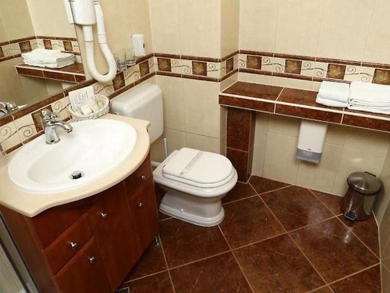 2414000E0F1D11E6888B74851F615E32