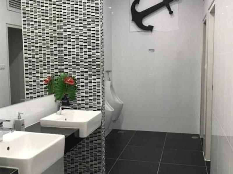 3C3A98A686F790A8FFCCBB78E407F9A8