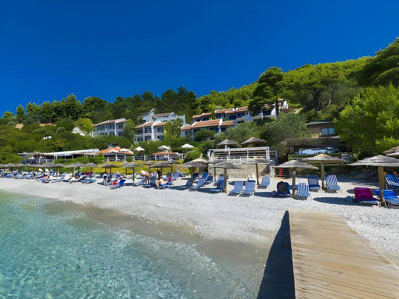 BCC7733D1343B04DDF0F0EC6EB7AC53E