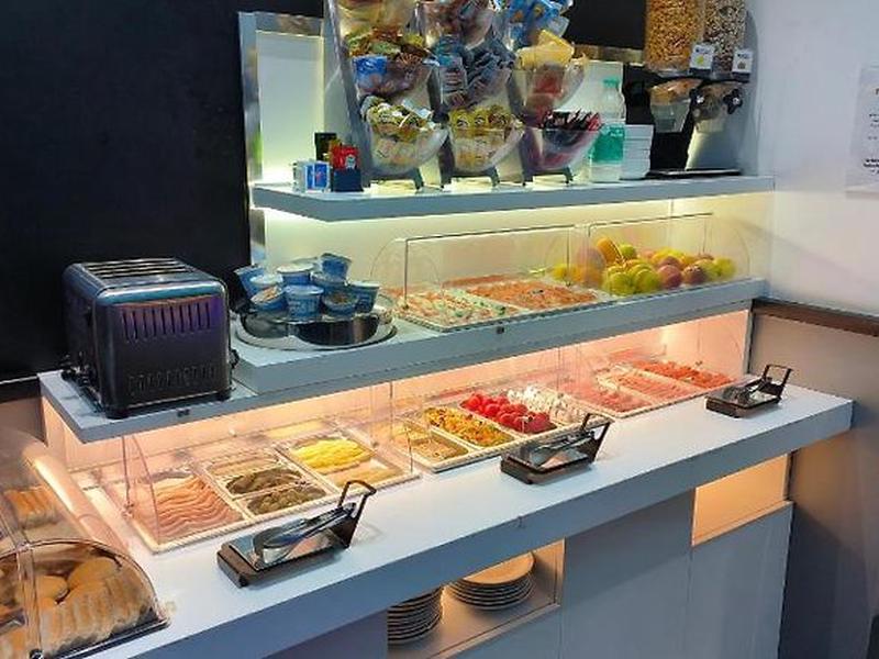 46C0EC0A585DC0914AEF62E4D894EFEB