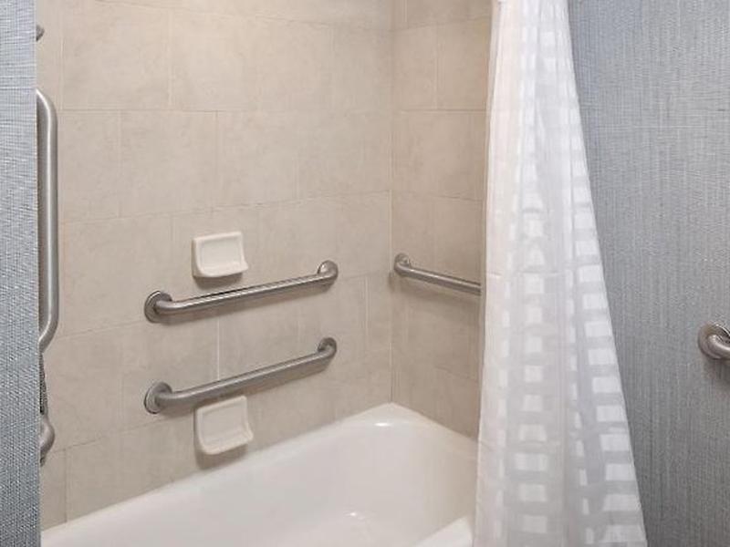 037E05DBABC3A84D25E9D18967936435