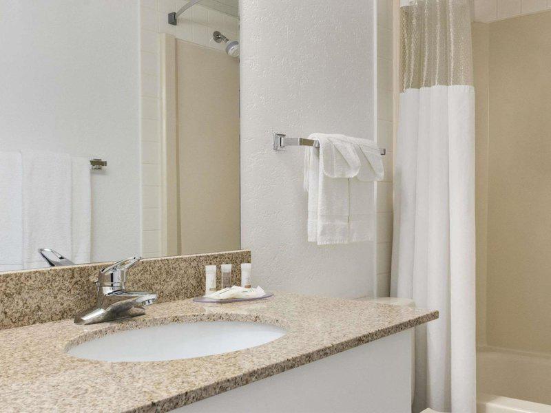 63EBBD6DE360883301F86EF2EDB560BC