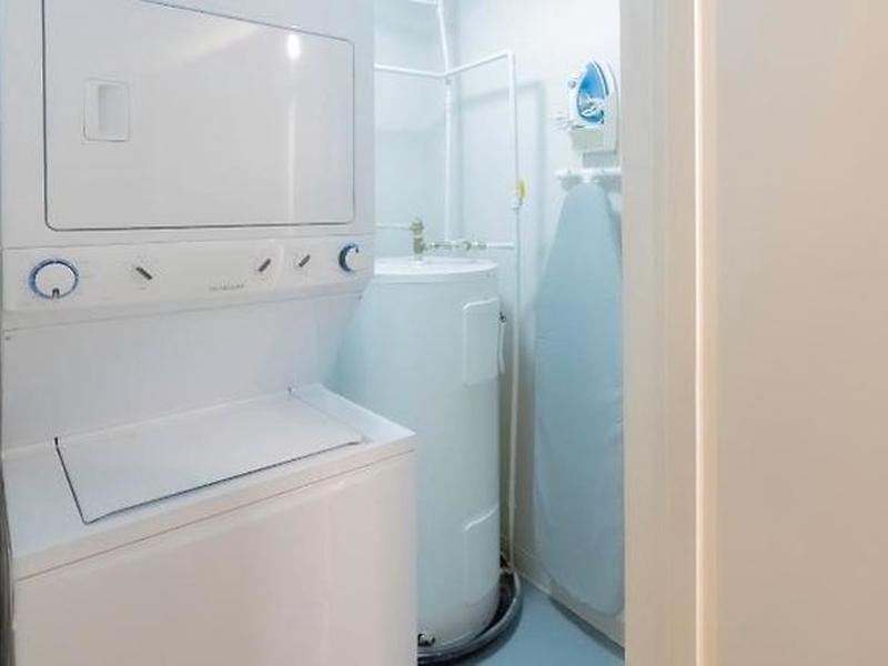 9327DE1C994D4615E676F20090198C53