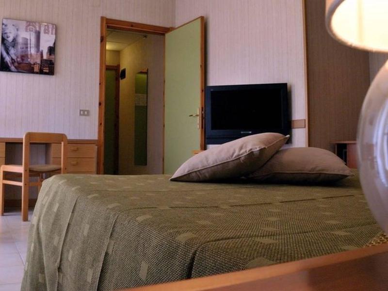 1CAA27CC91DE5EA436C3E32EFACE6D7C