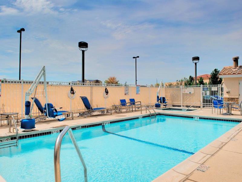 99CC3FFAA71E25DB4BBB2BD9716A3181