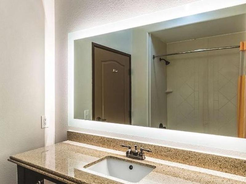 E16214F883F72BDABDE7E098842A7903