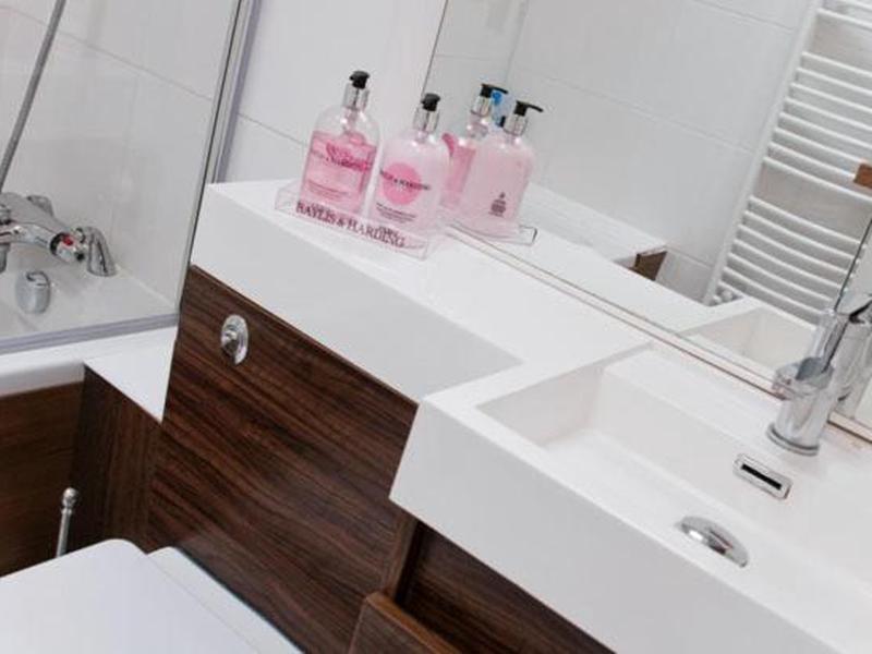 D83705BF1DC25B1AE4F8C3E4F2D18F75