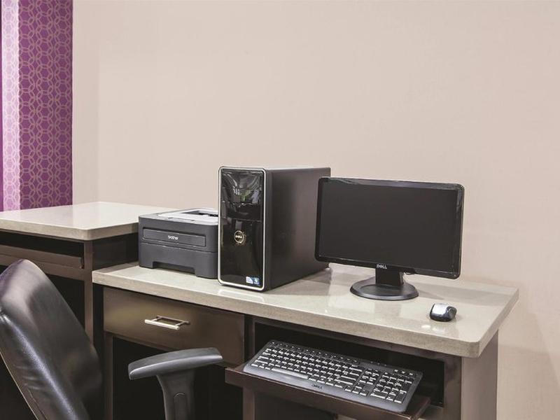 C36DCE84FA3FAE072401C638AE9B0306