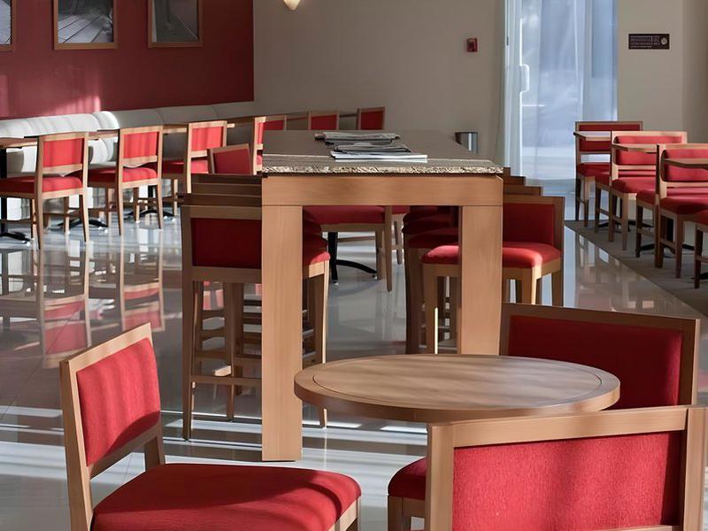 B8F5E554899E0B2E9C9E4FE144F00220