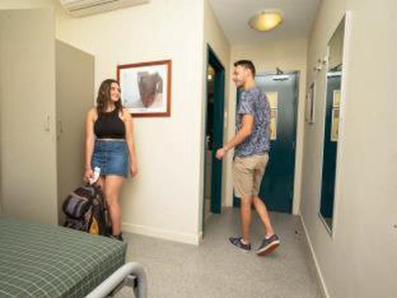 8F86C6292D7B573C4B7E98D37FA93D08