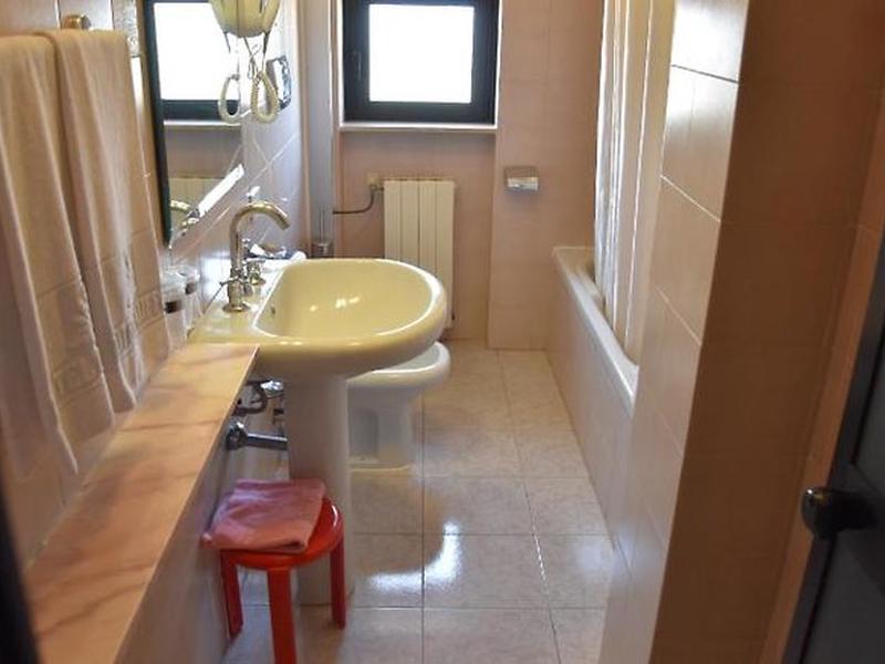 D217031B06EB38C70A82A67F73B11110