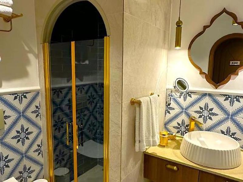 10AFB5283DD4CF40DA36286C33E57E7D