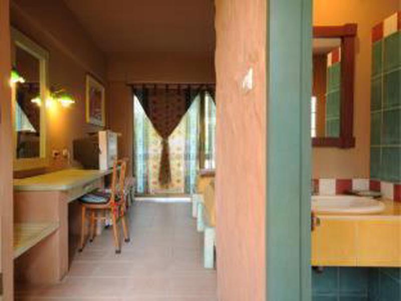 1DE2BFB4C17702970D3C2EE83482A01C