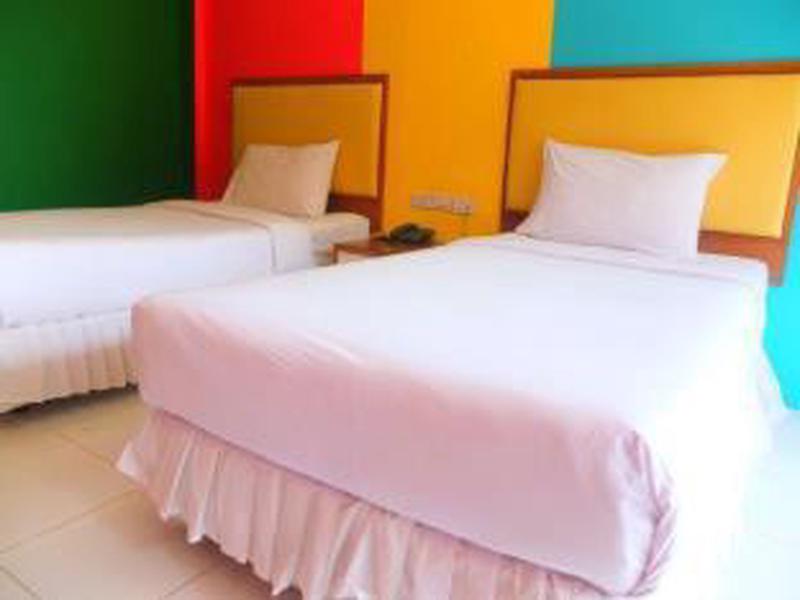 01AAEB09953CBB81387CD05E8FF8F227