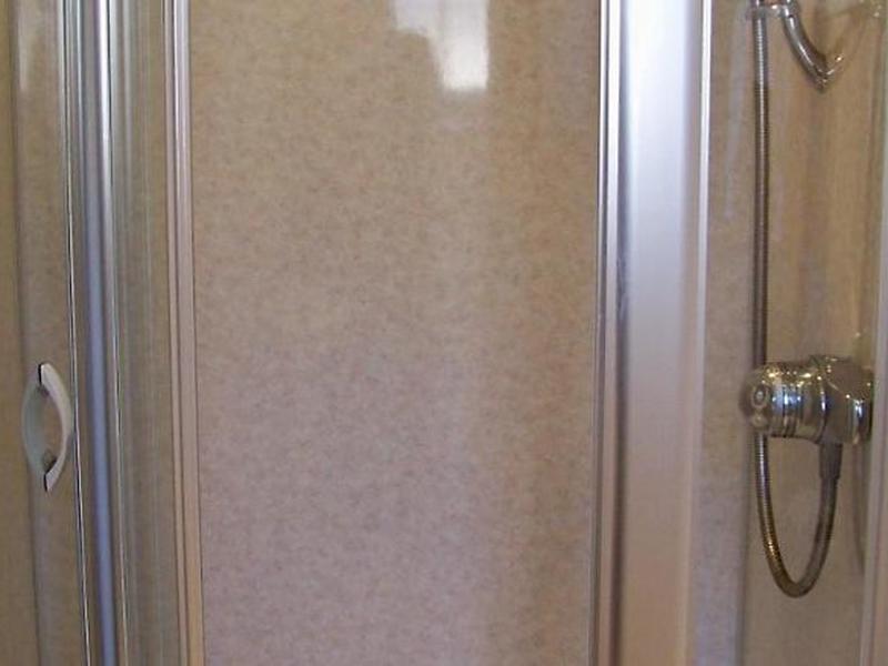 7E89EC009EDBBE2AEAE49350E6B3CC20