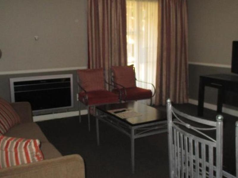 377EE5892AF0CAA11CB262A6DE7EC96D