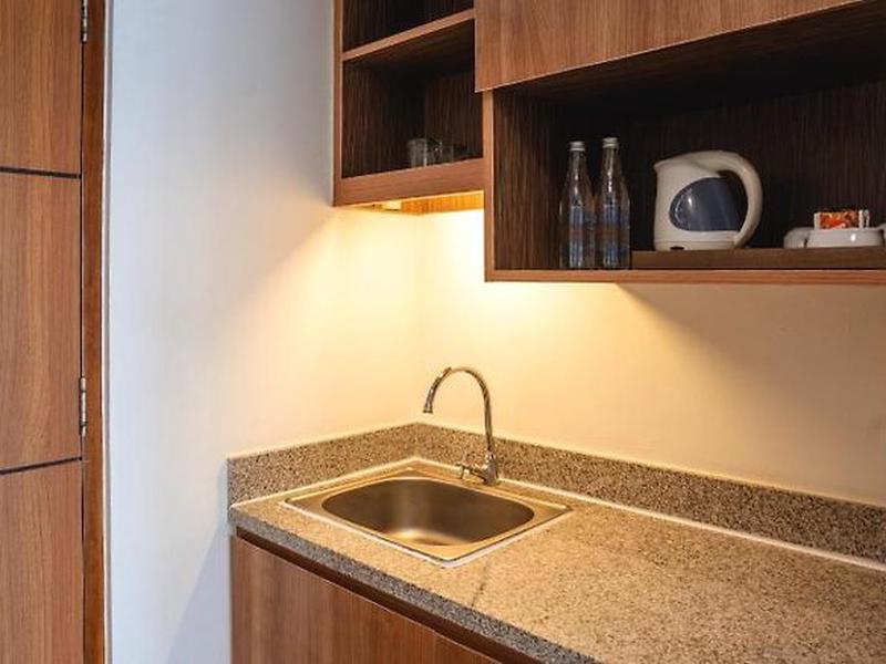 B36FA4B00563267A867F1408BBB193AD