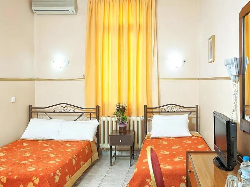 E14D9D0F33BD25D58263F5A3BA5F3221