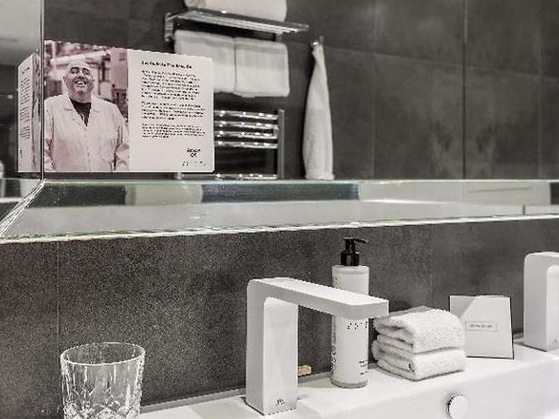 BAD652DF6C576F449447BCBF17576896