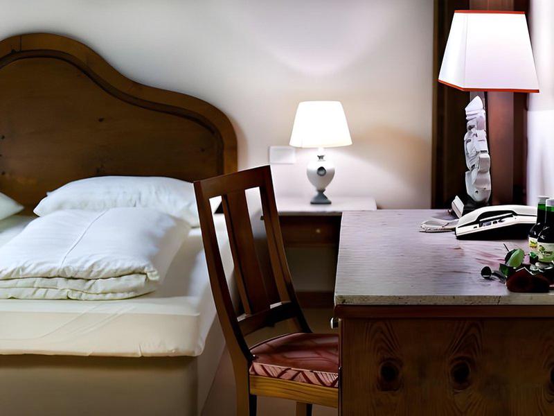 9E278EDC7201C4B0EE6222AA1DB6C492