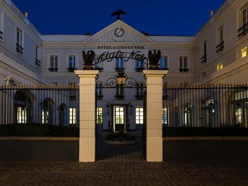 FDEBDE82D183FCDEFE0601A56DBB2426