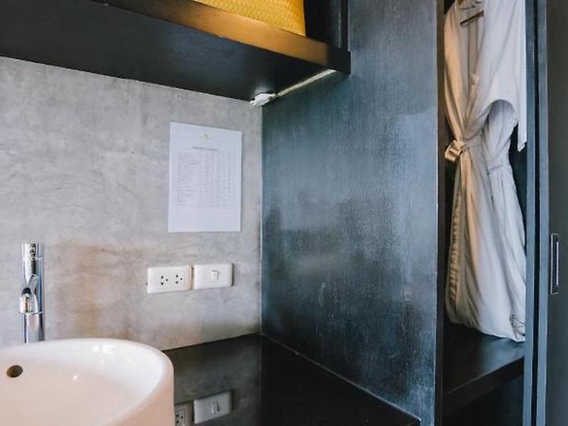 DC5A823F528B73837FE25D1A10BF7F70