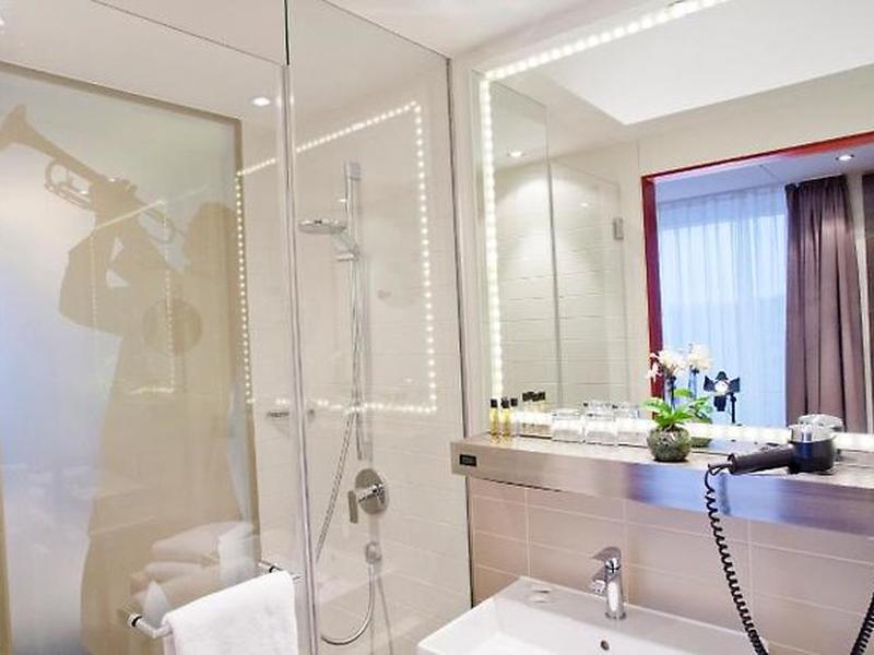 11F7B5CAF659B6DC13C8BF325BD75D7E