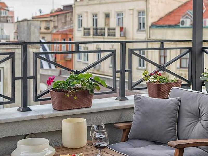 63DF8A5302F1445245A86344D923C0E9